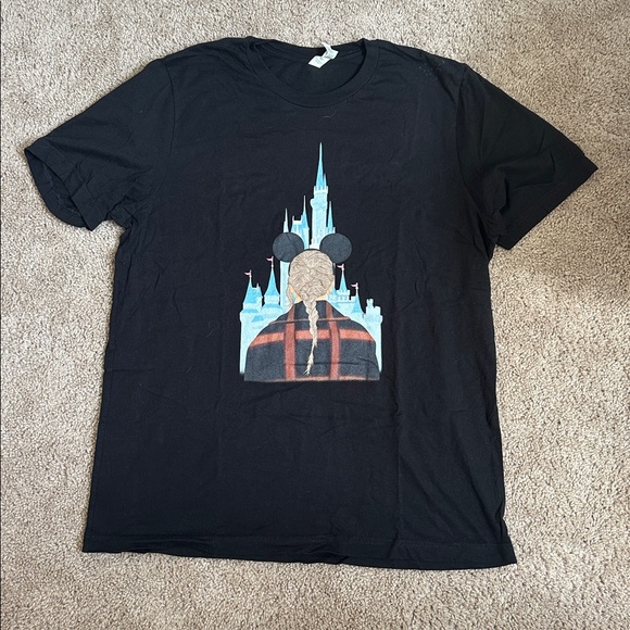 Taylor Swift Black Tee with Blue and Red Graphic - Picture 1 of 2